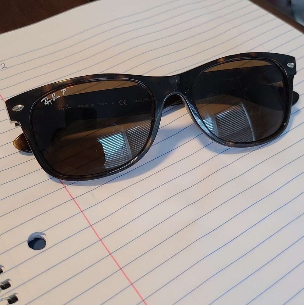 Ray-ban Wayfarer sunglasses RB2132